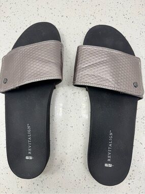 REVITALIGN Metallic Silver Adjustable Slide Sandals